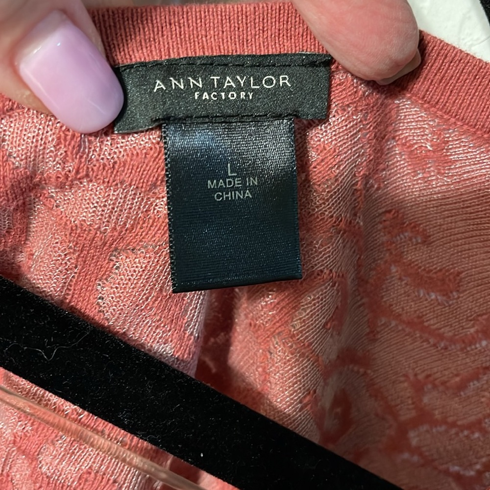 Ann Taylor Factory Pink Patterned Top - Picture 3 of 5